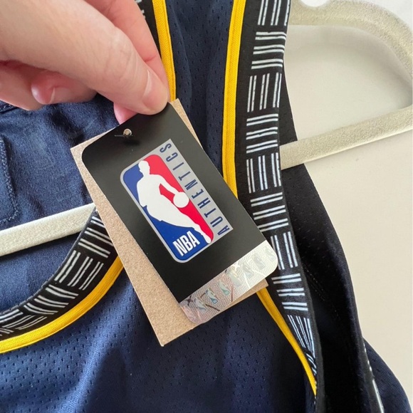 Memphis jersey, brand new, Morant number 12, size XL - Picture 6 of 8